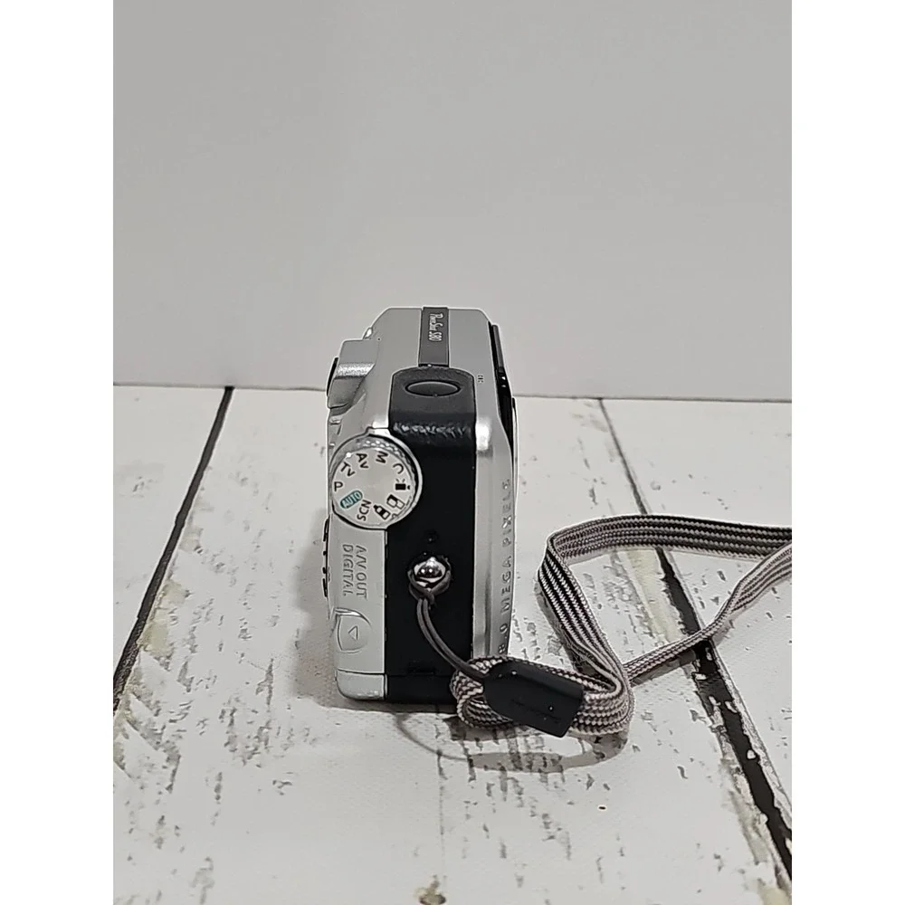 Canon PowerShot S80 8.0MP Digital Camera - Black And Silver - New Battery